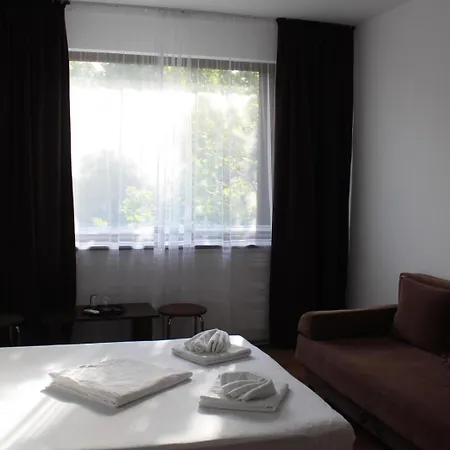 Paradox Oituz فندق 3*