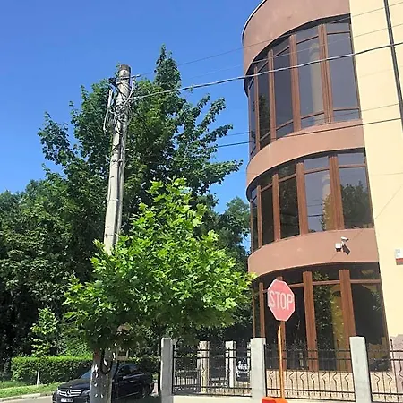 ホテル Paradox Oituz エフォリエ・スド