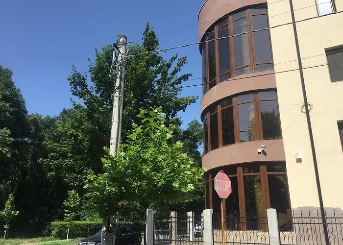 Hotel Paradox Oituz 3*